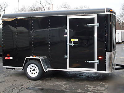 New 2010 6X12 haulin enclosed trailer vent,side door