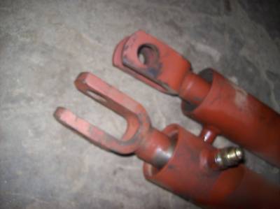 Wagner tractor loader hydraulic loader cylinders ford?