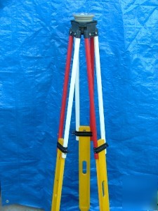 Telescopic tri-color wooden survey tripod & lietz mount