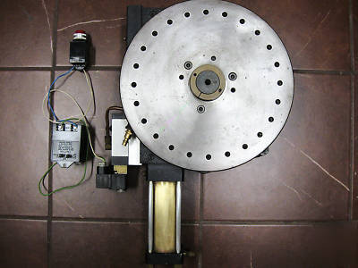 Air cylinder indexer ultrasonic welder rotary table