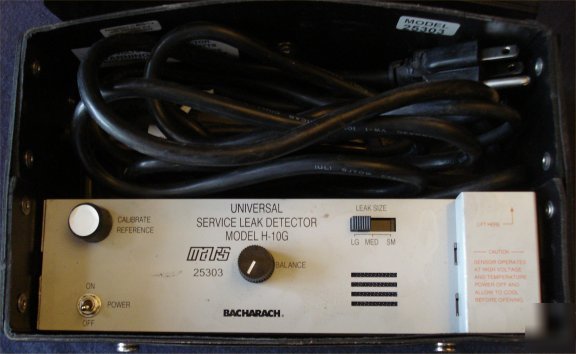 Bacharach h-10G refrigerant leak detector with case