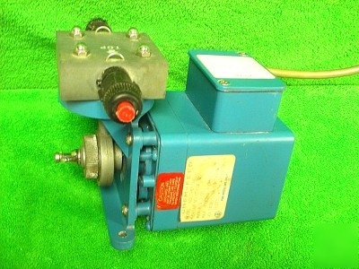 Chem feed c-6125P diaphragm metering pump 115V 30PSI