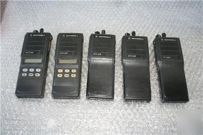 Lot of 5 motorola portable radio, without battery