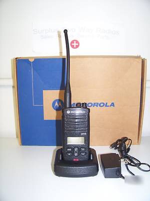 Motorola CP110 16 channel two way radio uhf business 