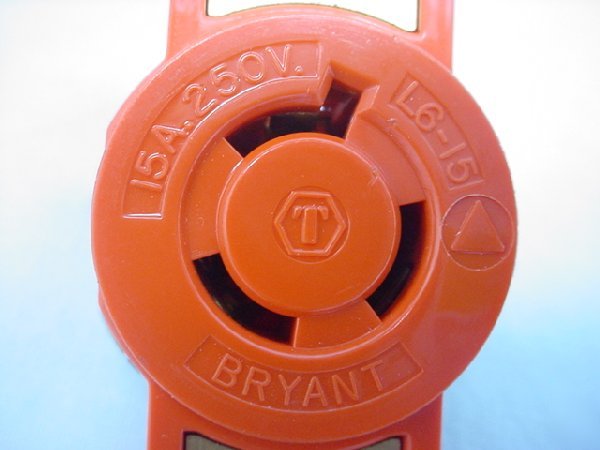Bryant isolated gnd L6-15 locking receptacle 15A 250V