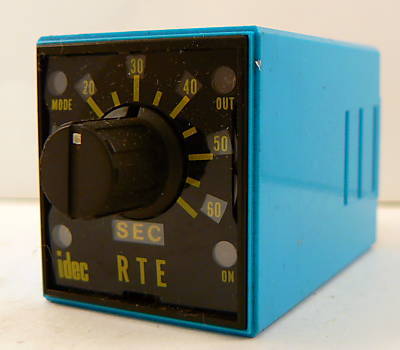 Idec rte-B11 120VAC electronic timer 