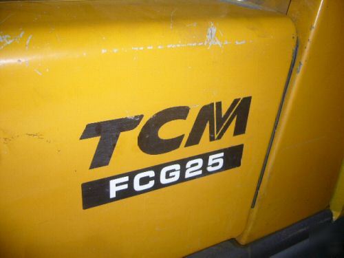 Tcm 4600 lb. fork lift cushion tires 3-stage mast 