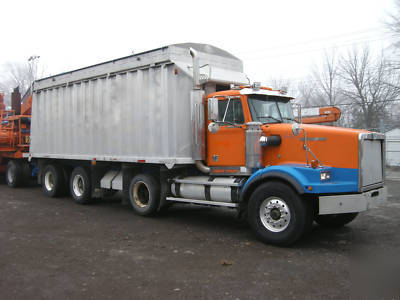 1996 western star 4964S tri-axle wood chip dump truck