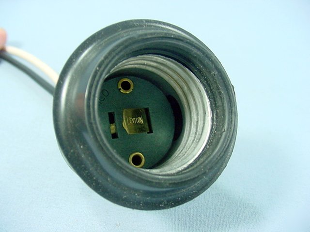 Leviton rubber light socket lamp holder 124-d