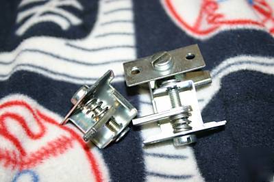 Southco #14-10-71-11, adjustable cam latch