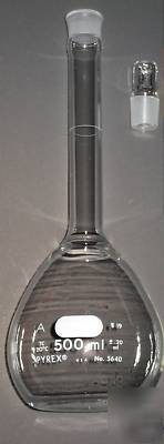 New volumetric flask, 500 ml class a, corning pyrex, 