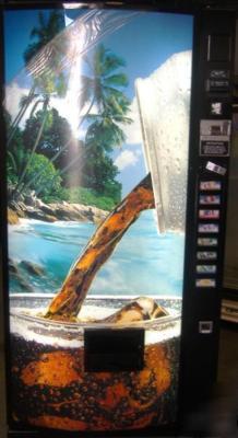 Palm tree single price vending machine