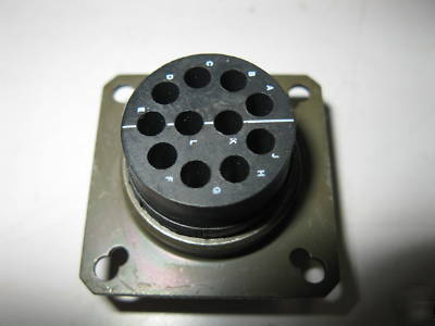New receptacle connector and pins - p/n MS3127E18-11P 