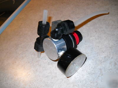 0-60 psi air pressure regulator industrial with mounts 