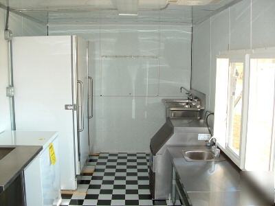8 x 28 2010 gooseneck mobile kitchen concession trailer