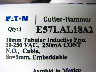 Cutler hammer 18MM tubular induct proximity sensor 824E