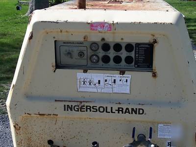 Ingersoll rand air compressor 185CFM john deere diesel