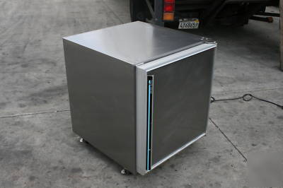 Silver king 1 door undercounter freezer SKUCF7F