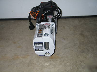 New oerlikon leybold vacuum pump trivac D2.5E 