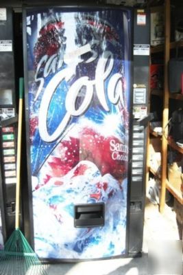 Royal 448 soda pop vending machine