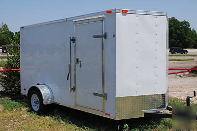 Trailers 6X12 v nose enclosed trailer ramp cargo texas 