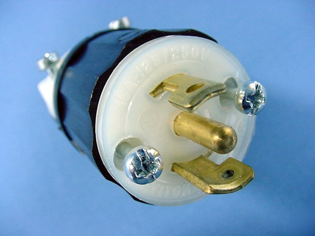 Leviton ML3 midget locking plug nema ML3P 15A 125/250V