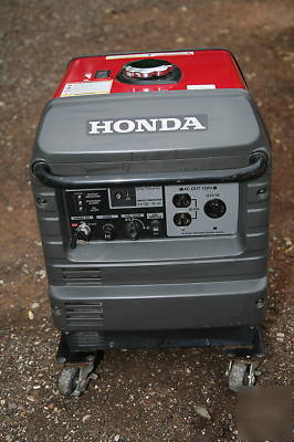 Honda inverter EU3000IS generator excellent condition 