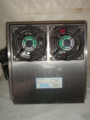 Eic thermoelectric air conditioner