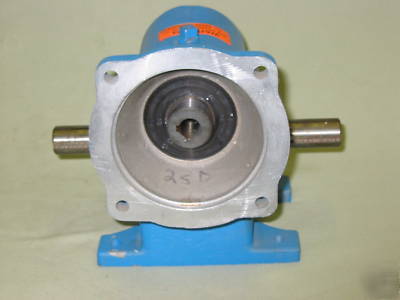 Speed reducer, 20:1 ratio, c face mount, duel output