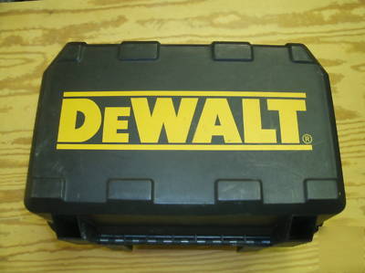 Dewalt DW090 20X builders level w/case excellent 