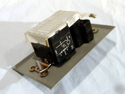 Siemens wall mount breaker switch 120 240 277 v heater 