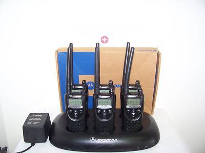 6 motorola CP100 business two way radios vhf extras 2W