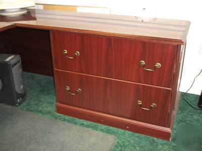 Hon u shaped desk 9400 series mahogany used
