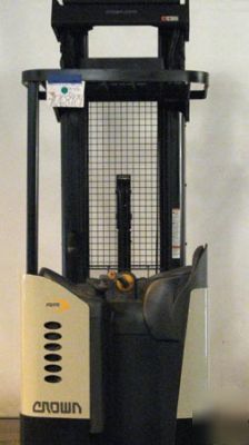 Used crown electric forklift - rider reach