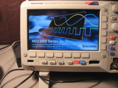 Tektronix mso 2024 mixed signal oscilloscope