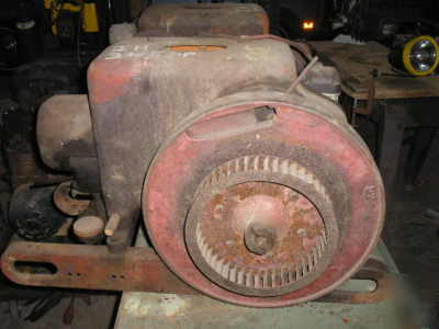 2 international 3 to 5 hp lb stationary engines
