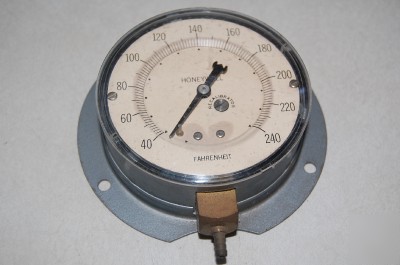 Vintage honeywell thermometer compressor pressure guage