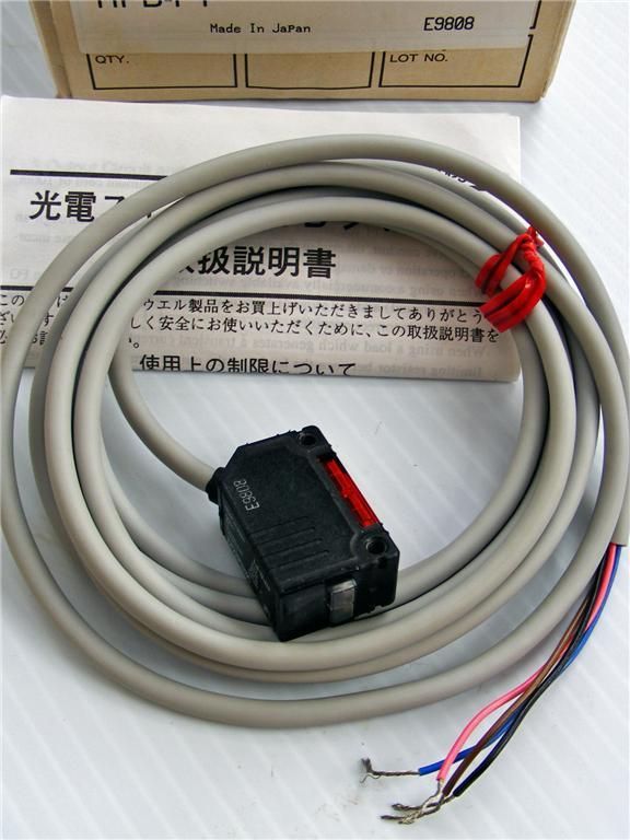Yamatake hpb-P1 photoelectic sensor w/amplifier, 