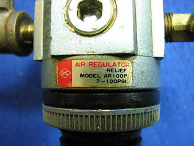Smc air regulator relief w/gage AR100P 708T