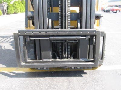 2002 caterpillar 5,000 lb lift truck forklift 5000 