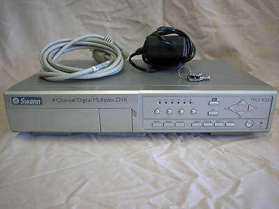 Swann 4 channel dvr security system w/cameras & cables