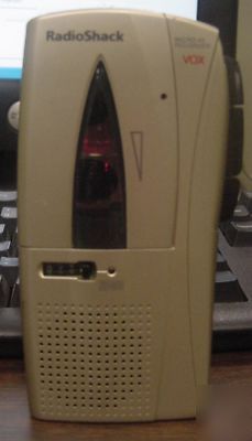 Radio shack MICRO45 cassette voice recorder #L18180-120
