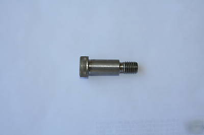 Stainless steel type 316 shoulder screws 