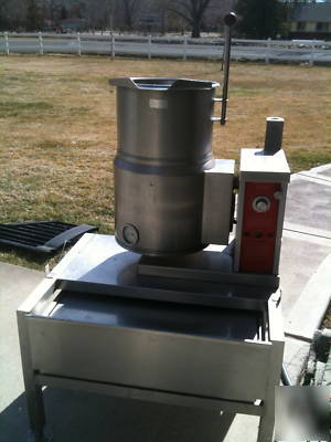 Vulcan-hobart VEC6 electric tilting kettle 6 gal