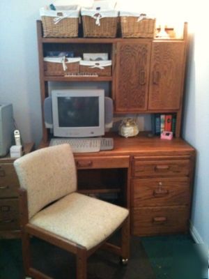 Oak computer desk, hutch and chair - used
