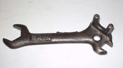 Rare antique john deere dain deere tractor wrench Z78E