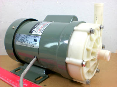 Iwaki magnetic drive pump md-70RLZ water pump 3/4 hose