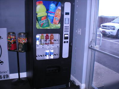 Selectivend CB500 gatoradeÂ® vending machine no 