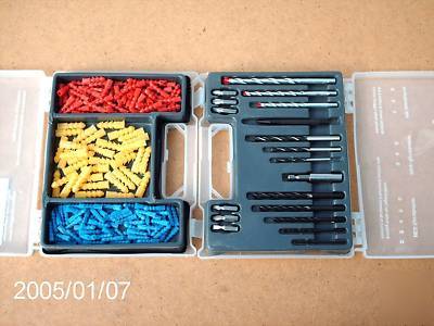 200 pc drillbit and wall plug sets in a handy redged st