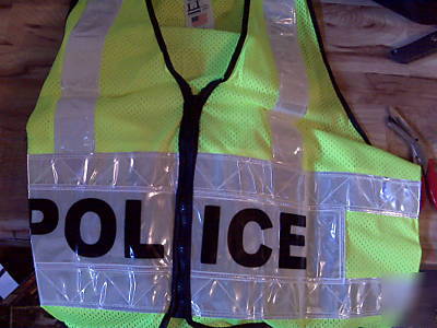 Ansi 207 public safety vest with zipper closure